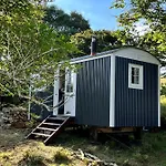 The Hazel Hut *