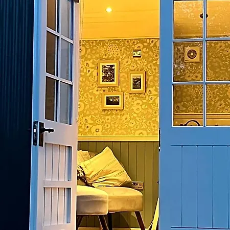 The Hazel Hut