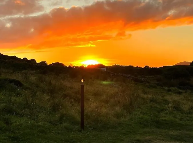 Lodge The Hazel Hut *