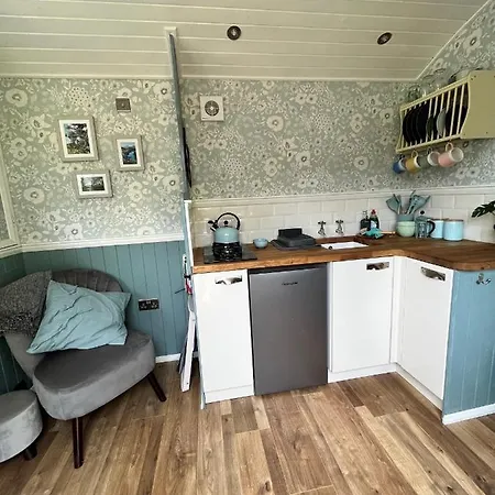 The Hazel Hut *